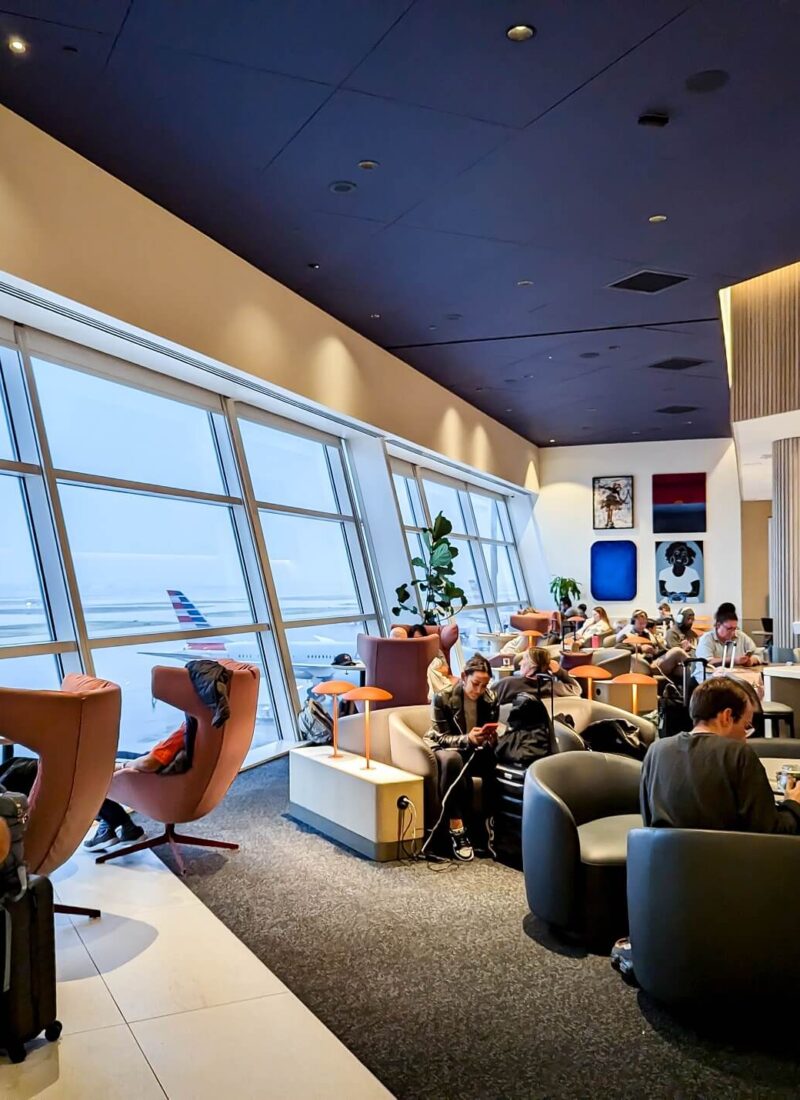 DFW Capital One Lounge Review From a First-Time Lounge Visitor